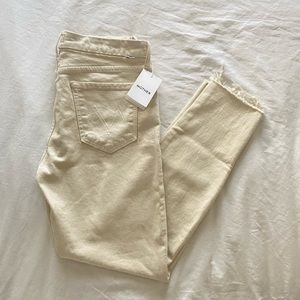 NWT MOTHER ‘The Looker’ frayed ankle jean in Ivory